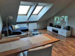 EasyRentals Apartment near Airport
